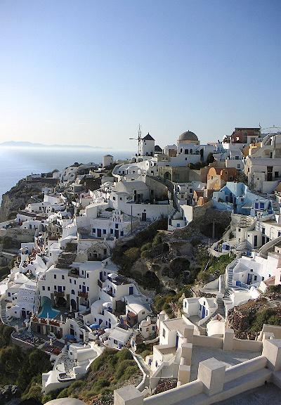 Idylliske Oia på kanten af Santorinis krater