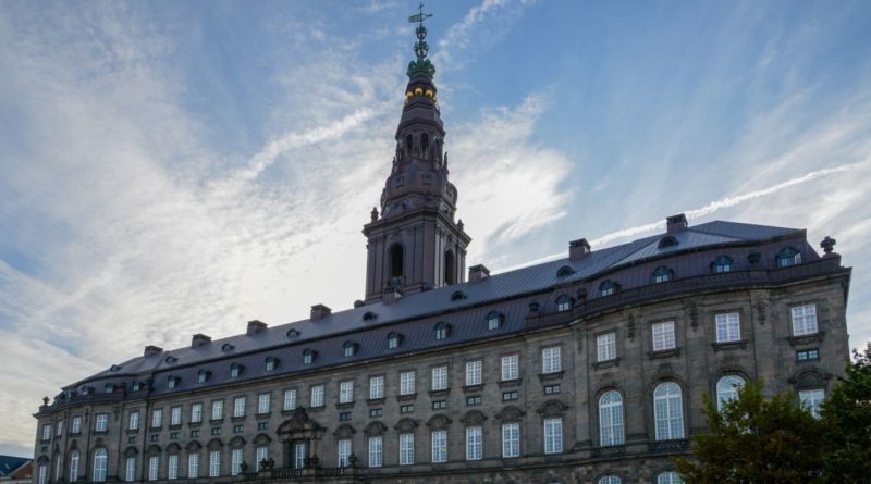 Det danske demokrati har fået coronavirus – og har brug for en respirator